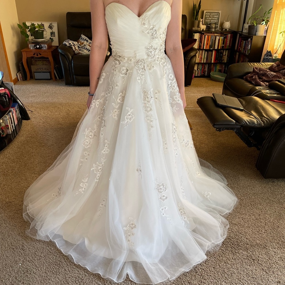 Wedding Dress - Ivory - Size 8